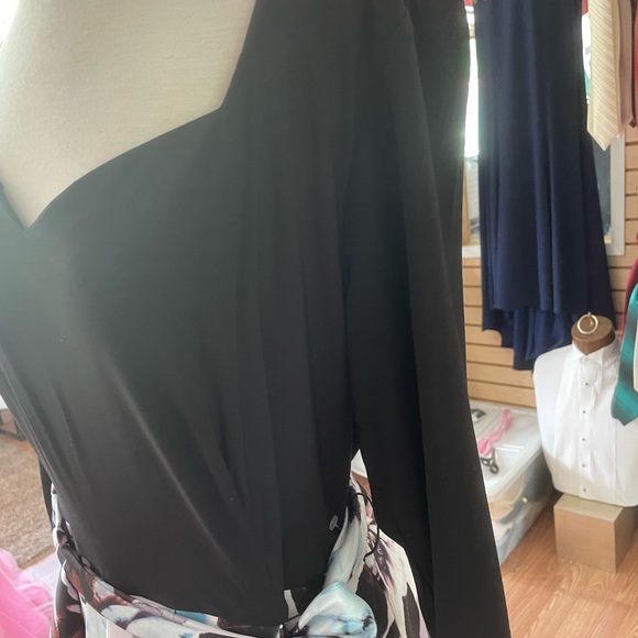 Formal mid ankle dress by R & M Richard’s size 16W black with multi colored bott - Picture 5 of 9